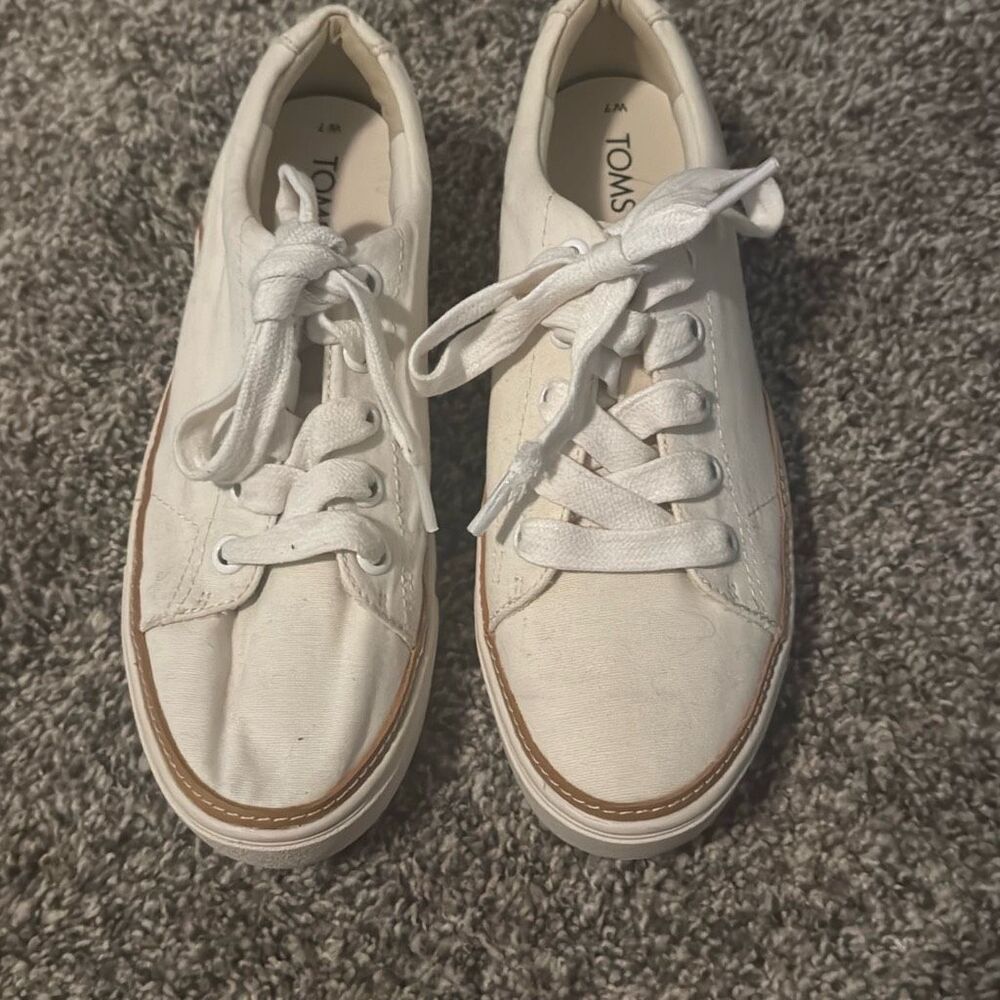 TOMS Sneakers